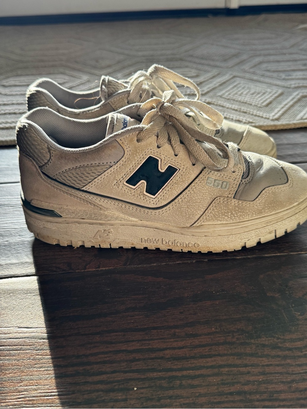 New Balance 550 sneaker Unisex size 5.5M and 7W - Picture 2 of 5
